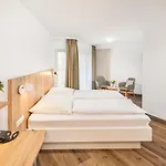 ホテル Garni Gaestehaus Am Muehlbach 3*